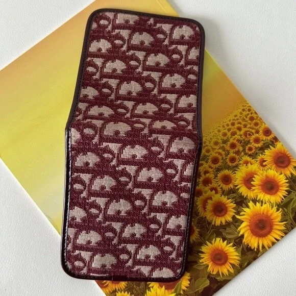 Red - Picture 10 of 12